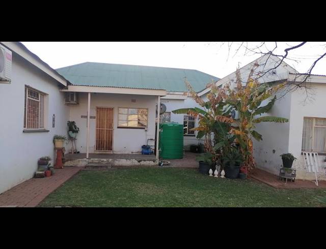 7 BEDROOM HOUSE FOR SALE IN WOLMARANSSTAD